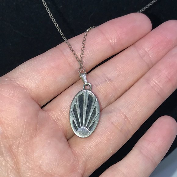 19" Vintage Cable chain with Onyx Starburst Pendant - Picture 4 of 16